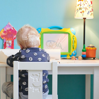 Jak oświetlić biurka dla dziecka – najważniejsze informacje